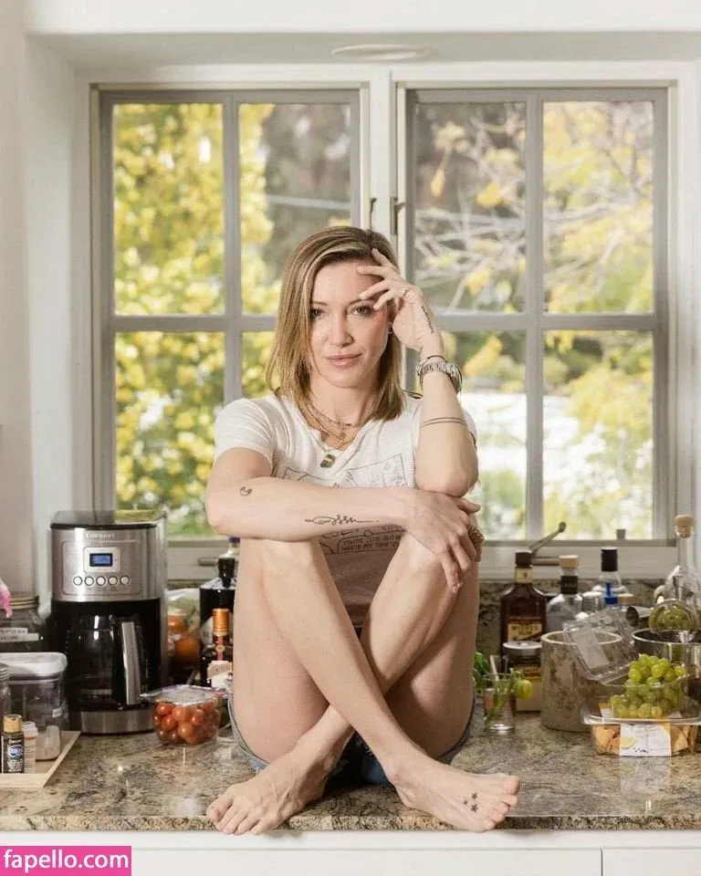 Katie Cassidy Onlyfans Photo Gallery 