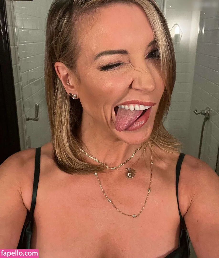 Katie Cassidy Onlyfans Photo Gallery 