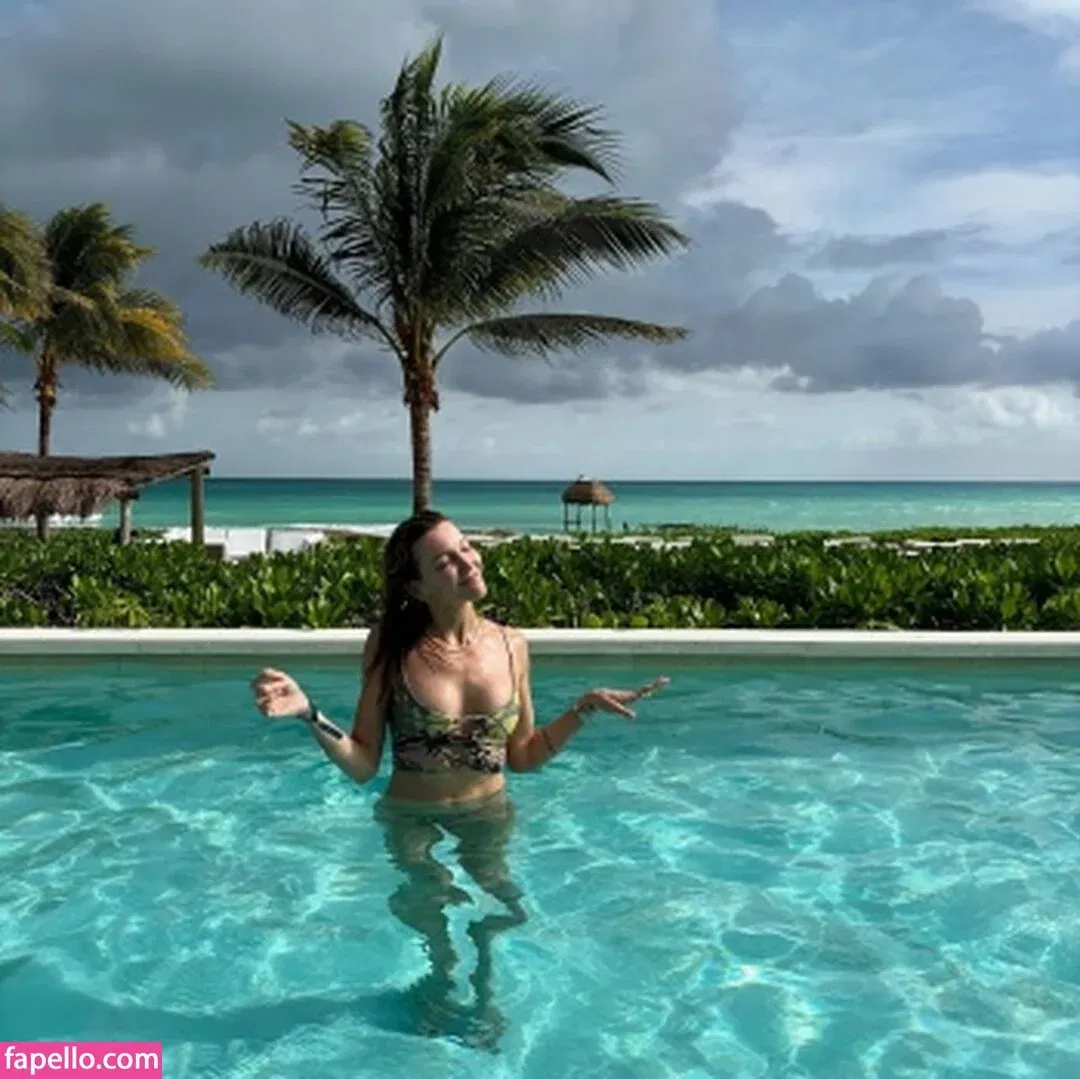 Katie Cassidy Onlyfans Photo Gallery 