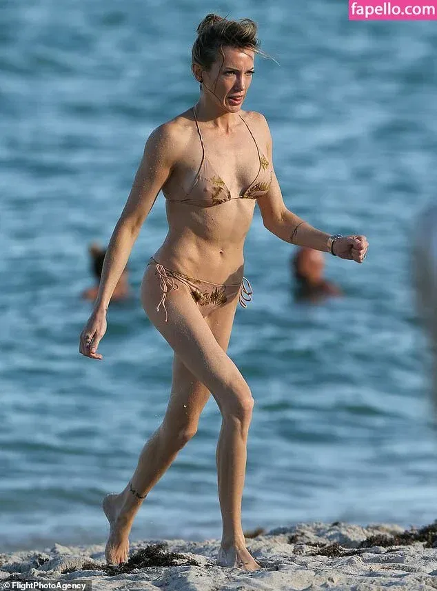 Katie Cassidy Onlyfans Photo Gallery 