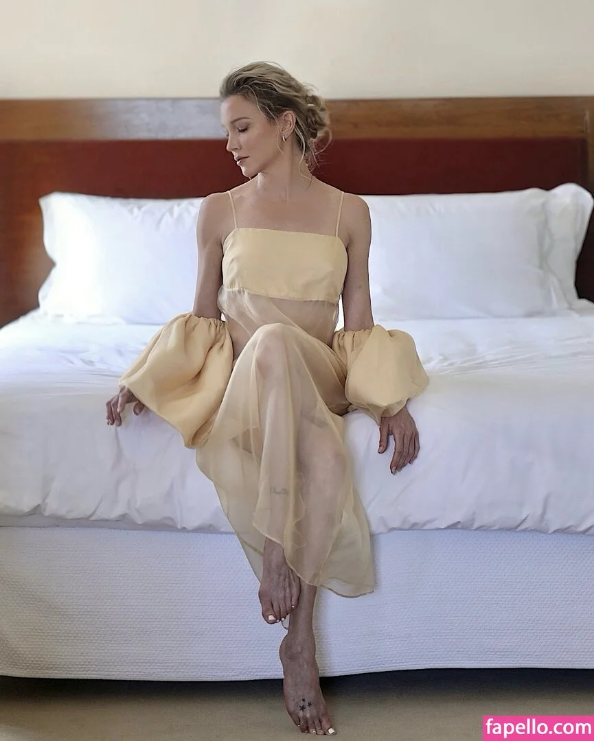 Katie Cassidy Onlyfans Photo Gallery 