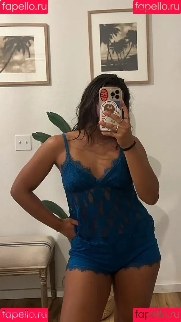 Sienna Mae Gomez Onlyfans Photo Gallery 