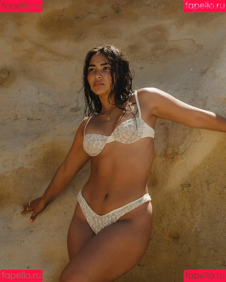 Sienna Mae Gomez Onlyfans Photo Gallery 