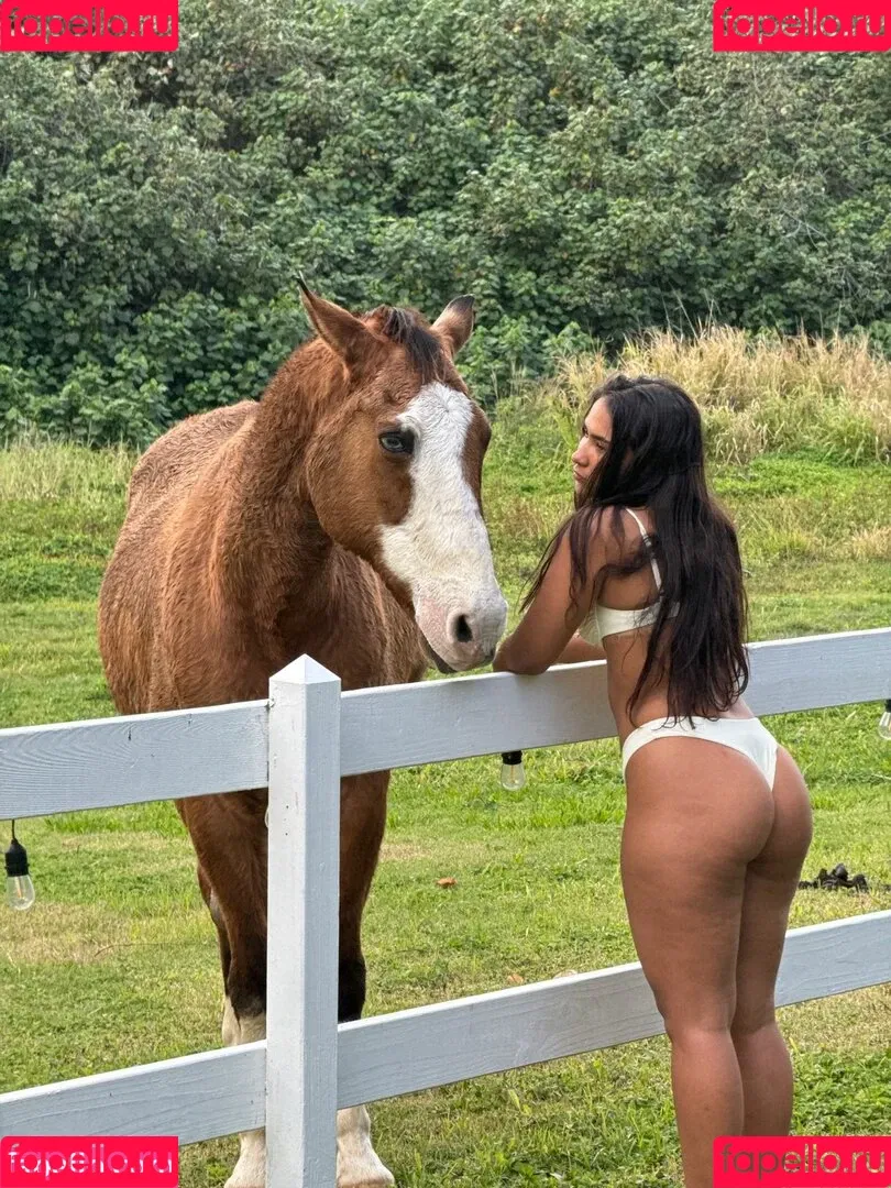 Sienna Mae Gomez Onlyfans Photo Gallery 