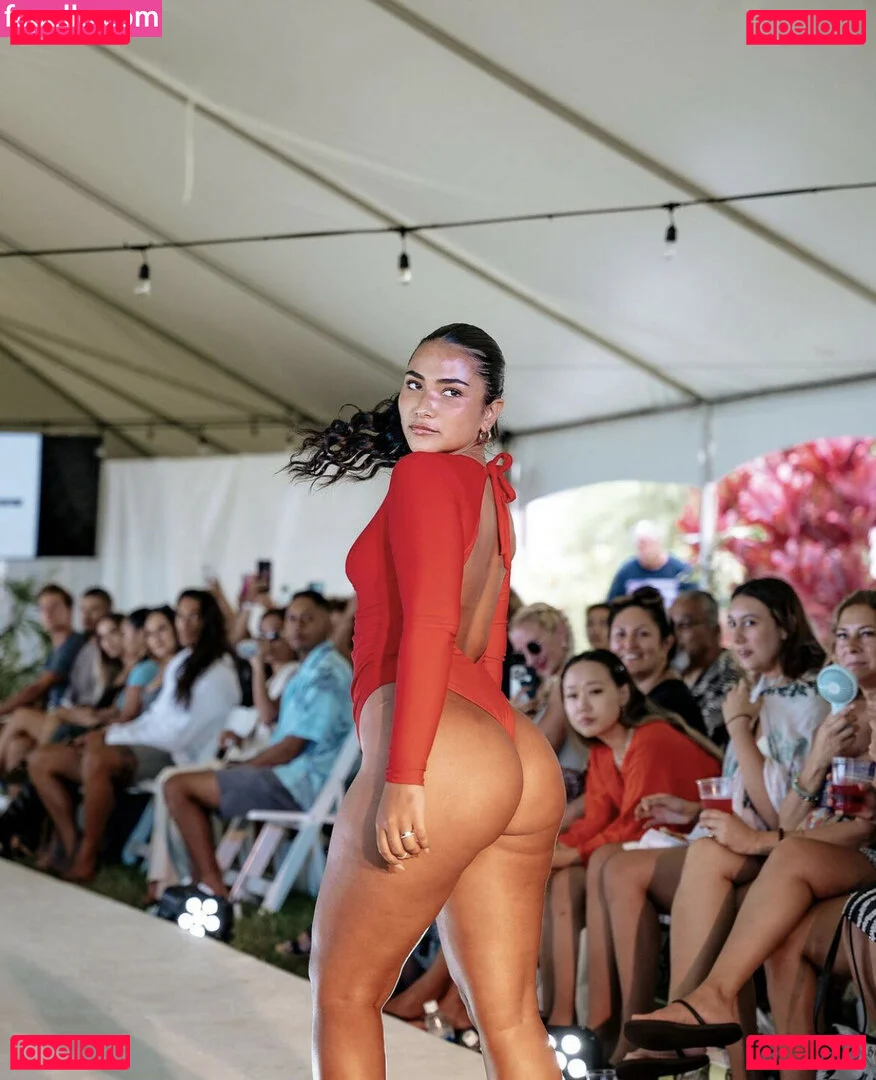 Sienna Mae Gomez Onlyfans Photo Gallery 