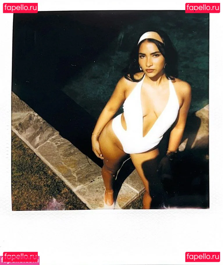 Sienna Mae Gomez Onlyfans Photo Gallery 