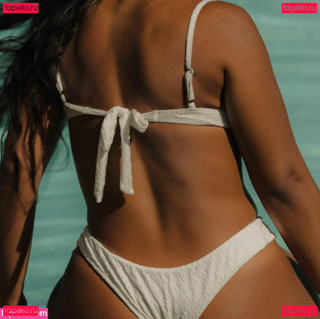 Sienna Mae Gomez Onlyfans Photo Gallery 