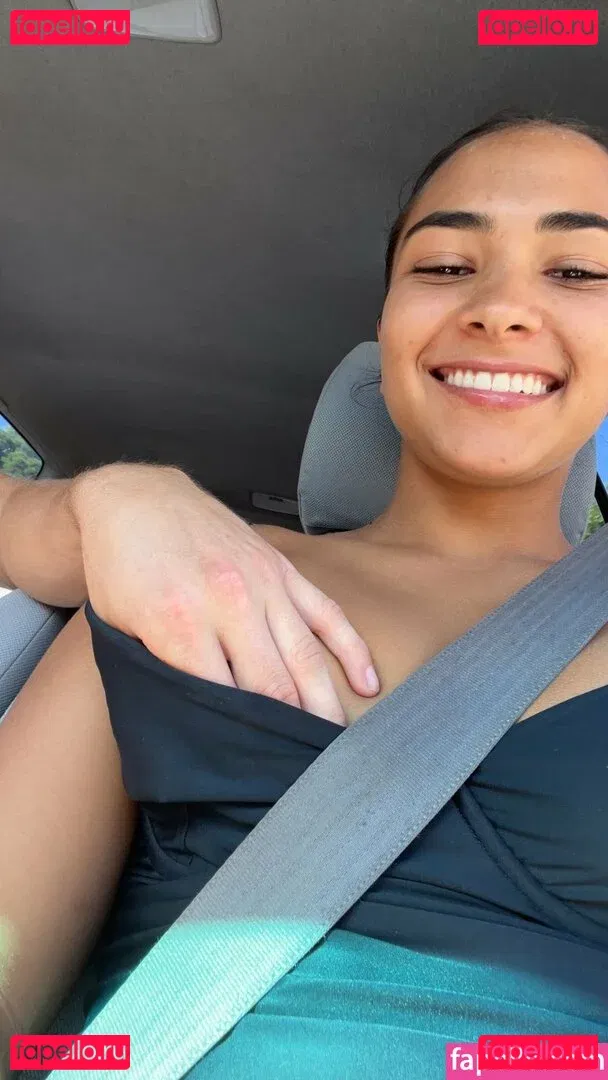 Sienna Mae Gomez Onlyfans Photo Gallery 