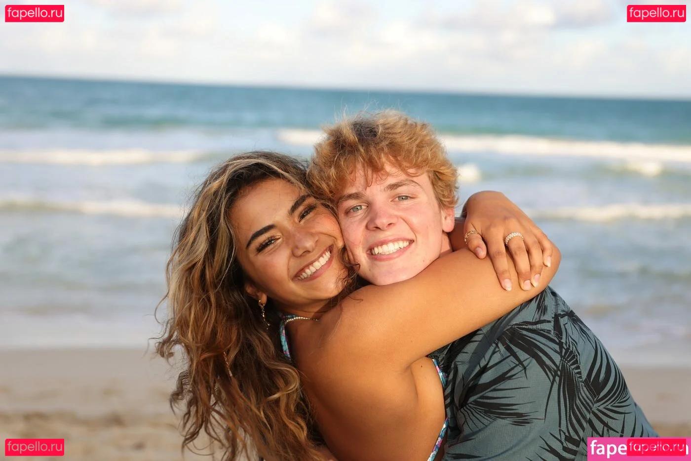 Sienna Mae Gomez Onlyfans Photo Gallery 