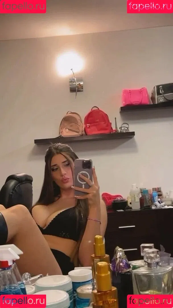 Candela Piani Onlyfans Photo Gallery 