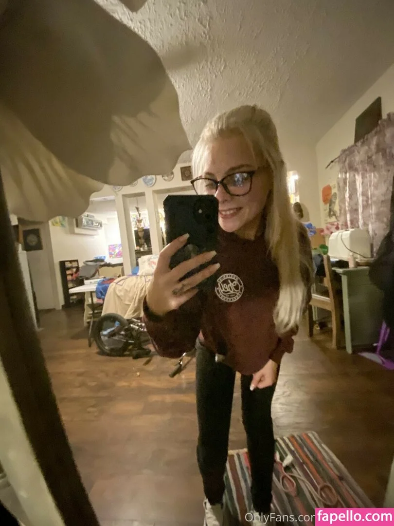 Skylar Valentine Onlyfans Photo Gallery 