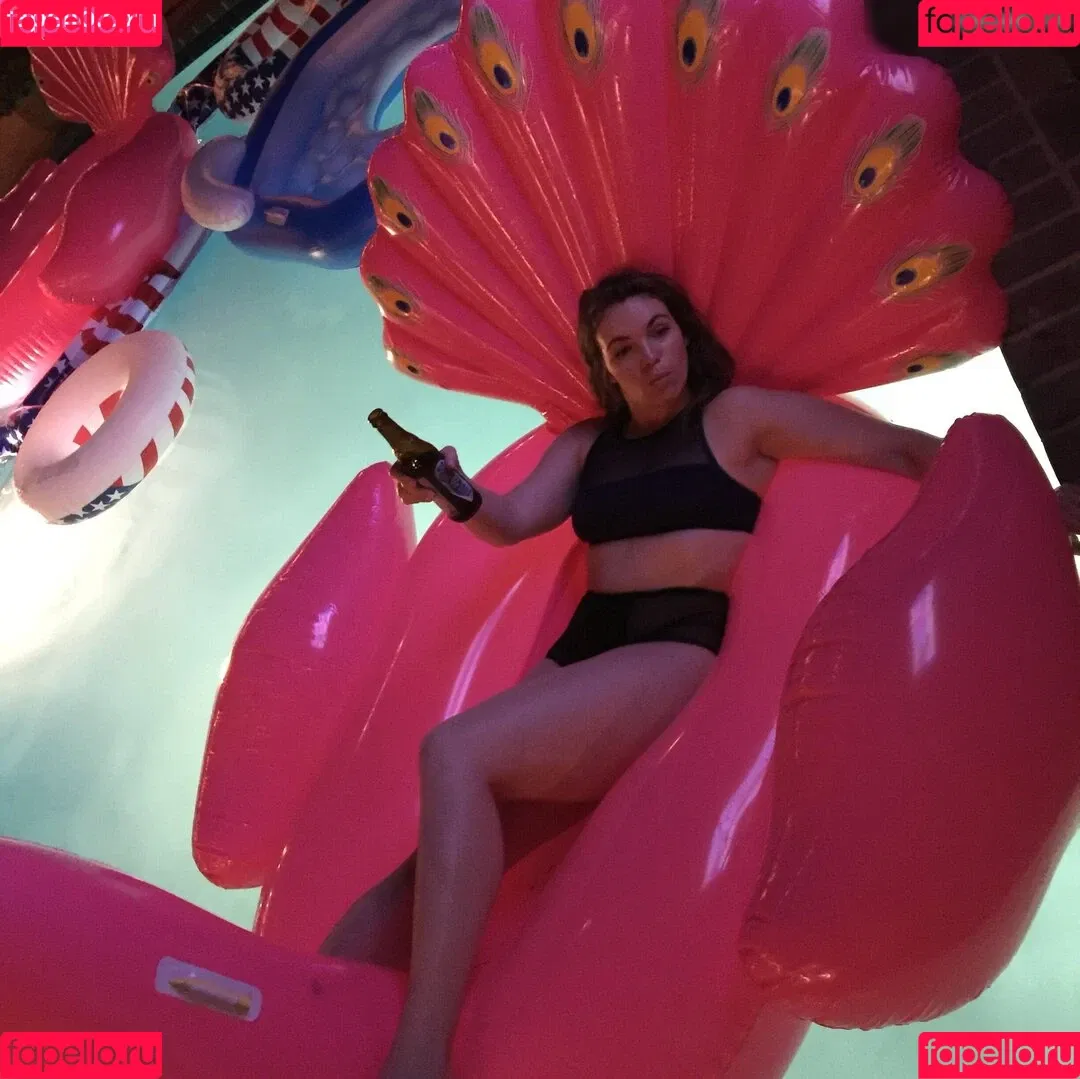 Natasha Leggero Onlyfans Photo Gallery 
