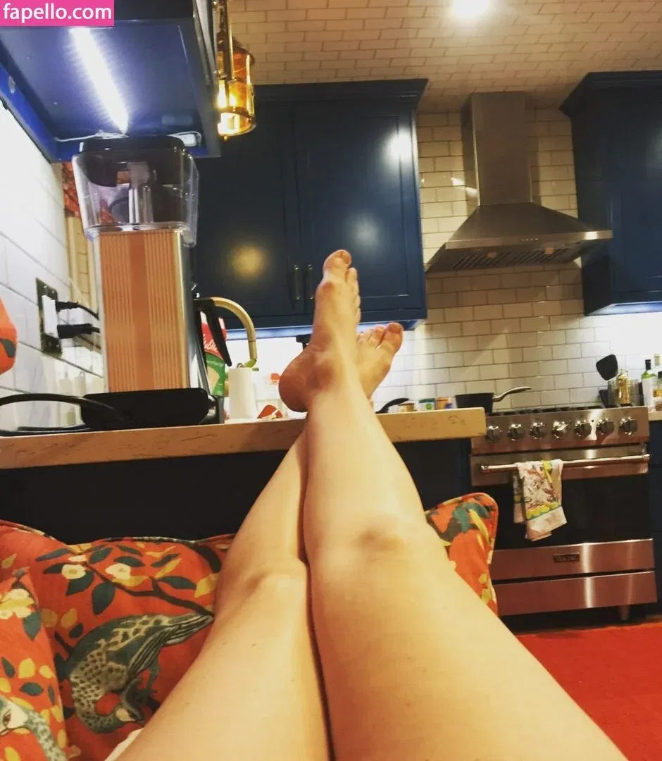 Natasha Leggero Onlyfans Photo Gallery 