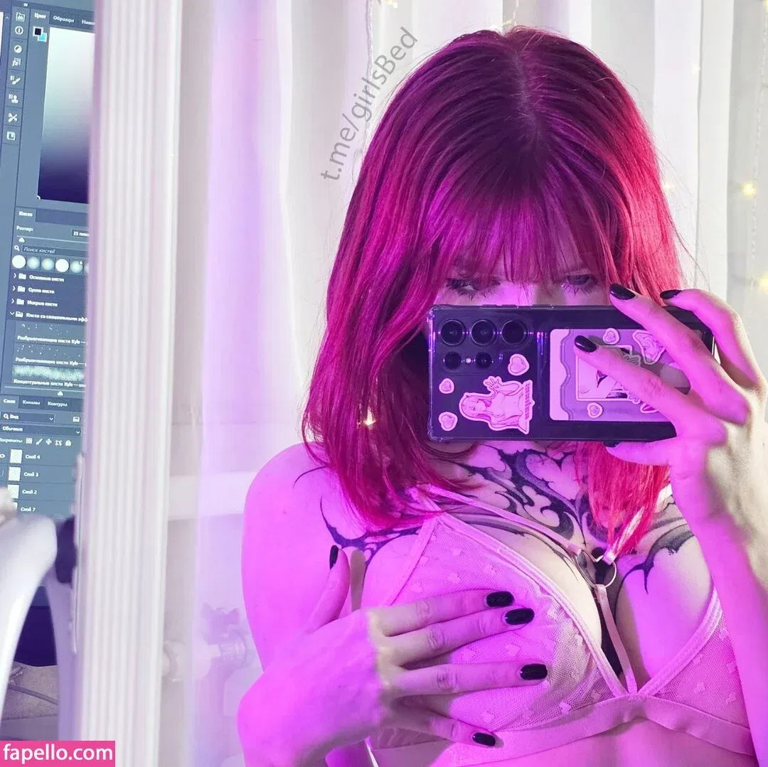 Evi Heaven Onlyfans Photo Gallery 