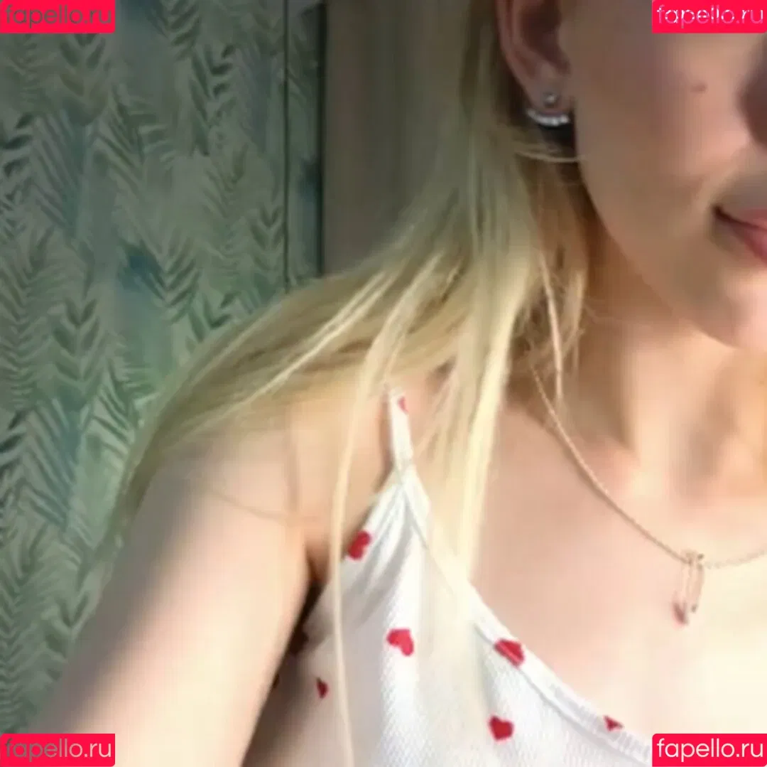 rainauge Onlyfans Photo Gallery 