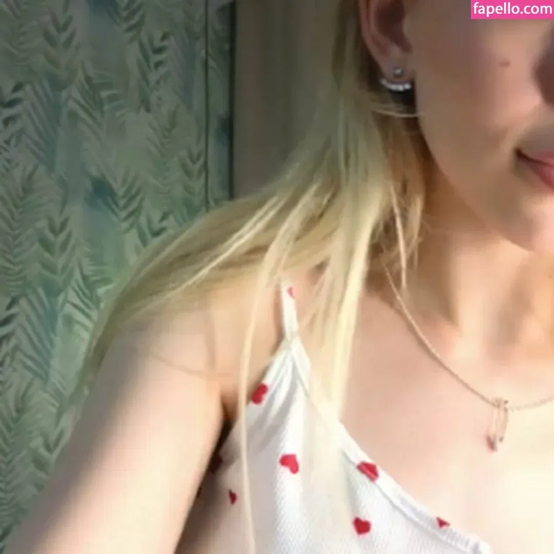 rainauge Onlyfans Photo Gallery 