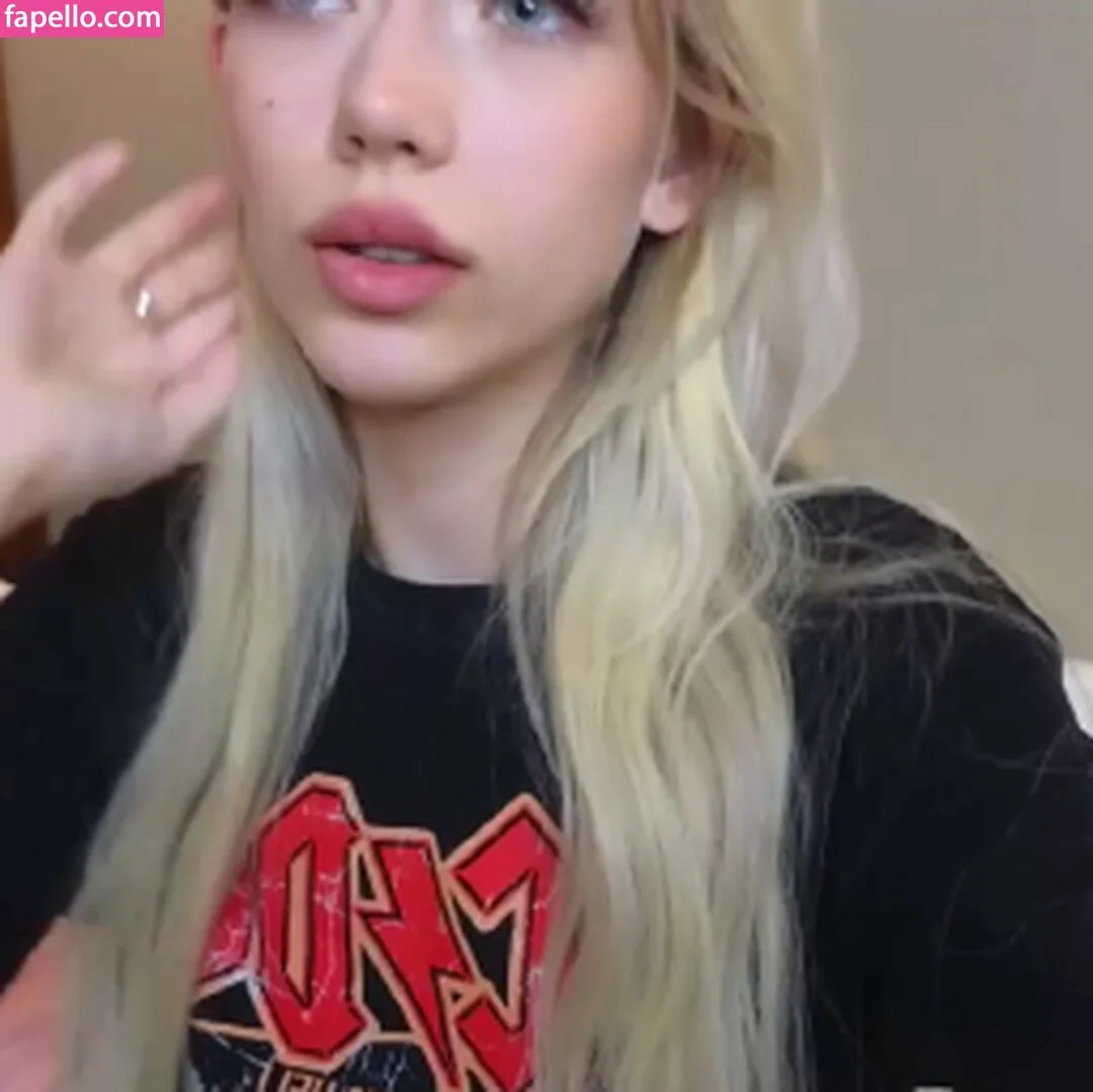 rainauge Onlyfans Photo Gallery 