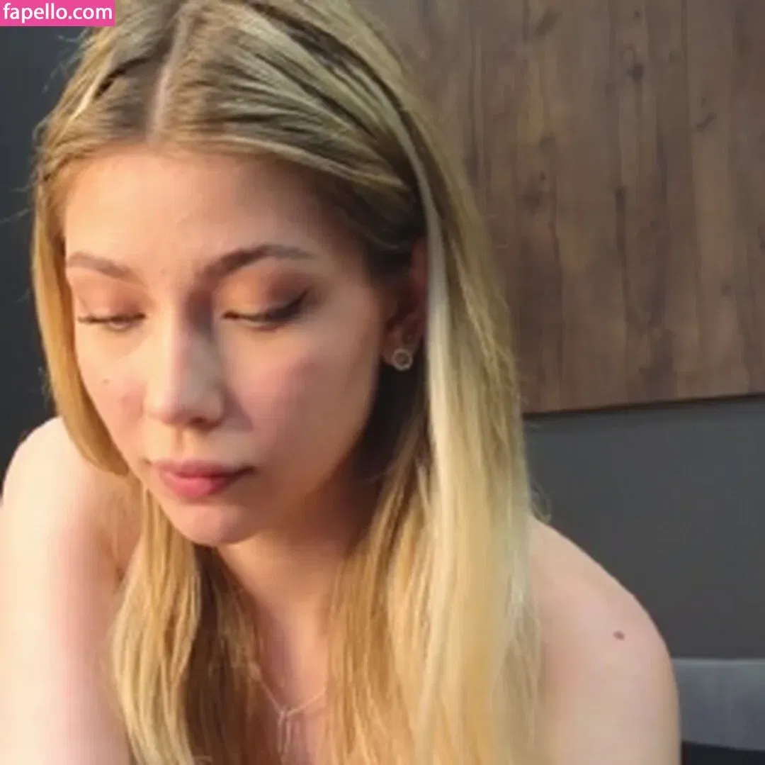 rainauge Onlyfans Photo Gallery 