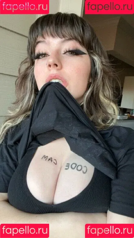 Waluiguigui Onlyfans Photo Gallery 