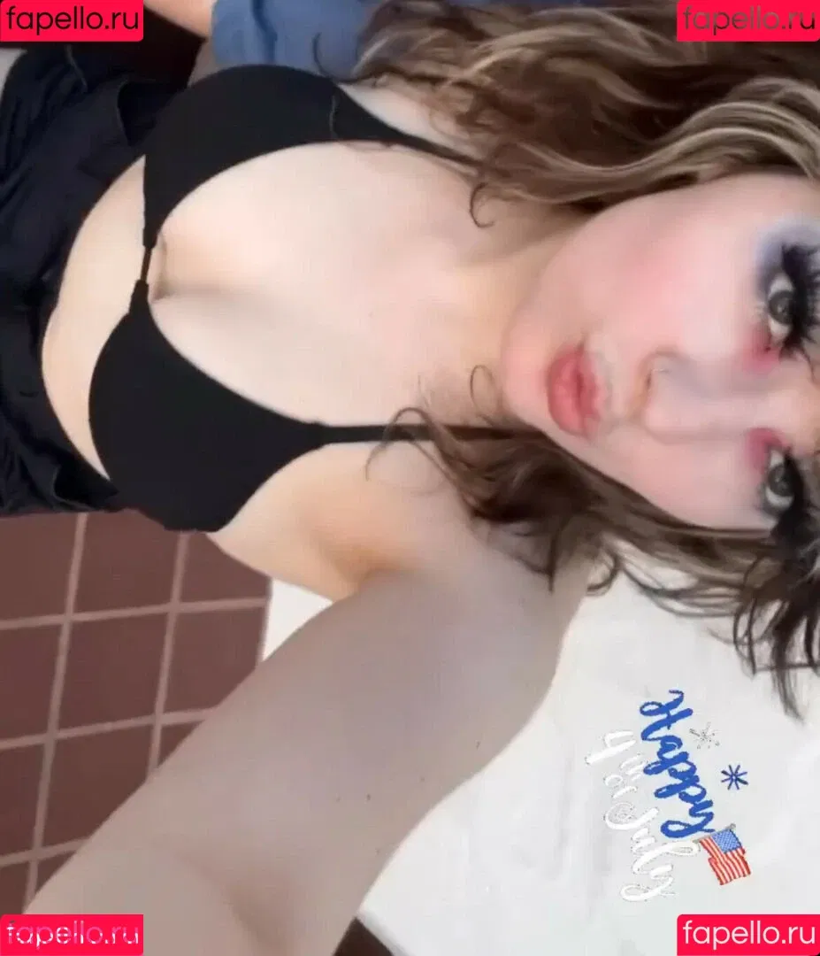 Waluiguigui Onlyfans Photo Gallery 