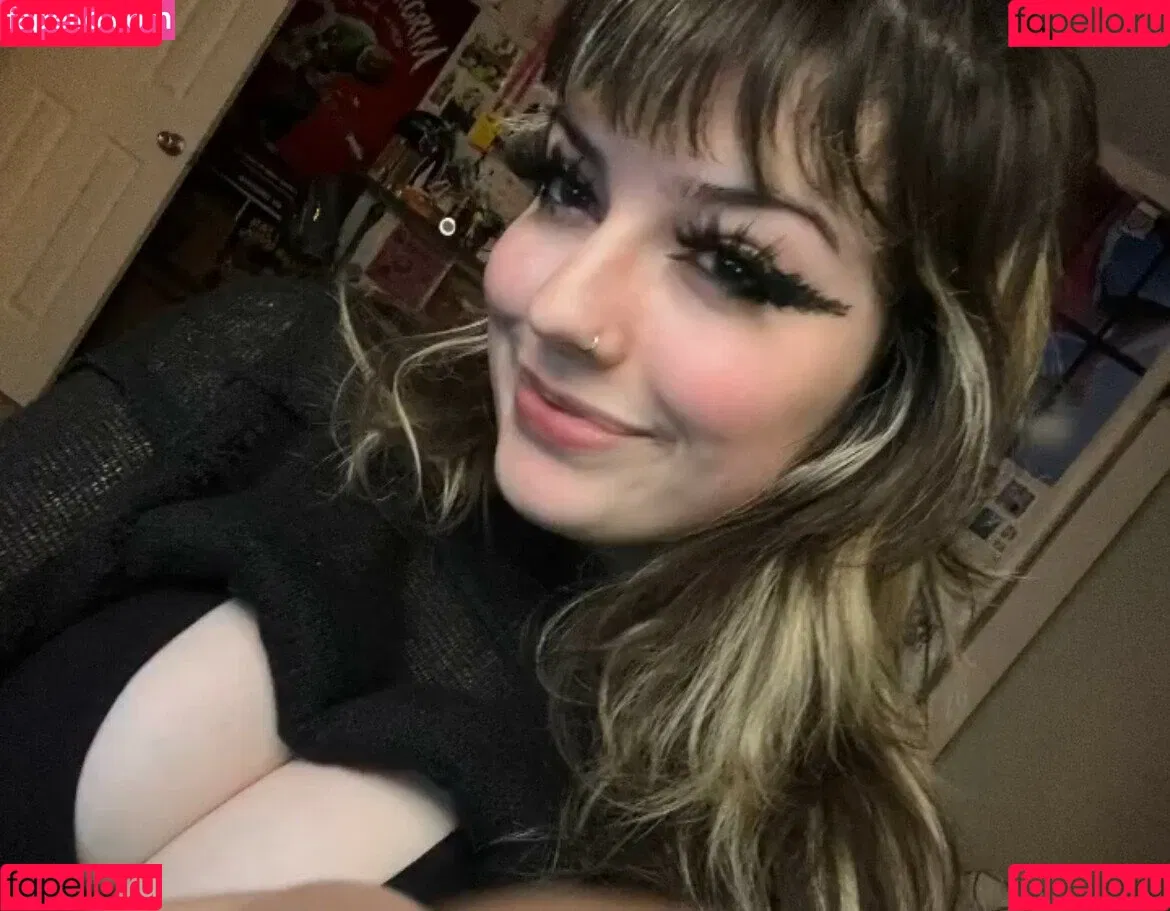 Waluiguigui Onlyfans Photo Gallery 