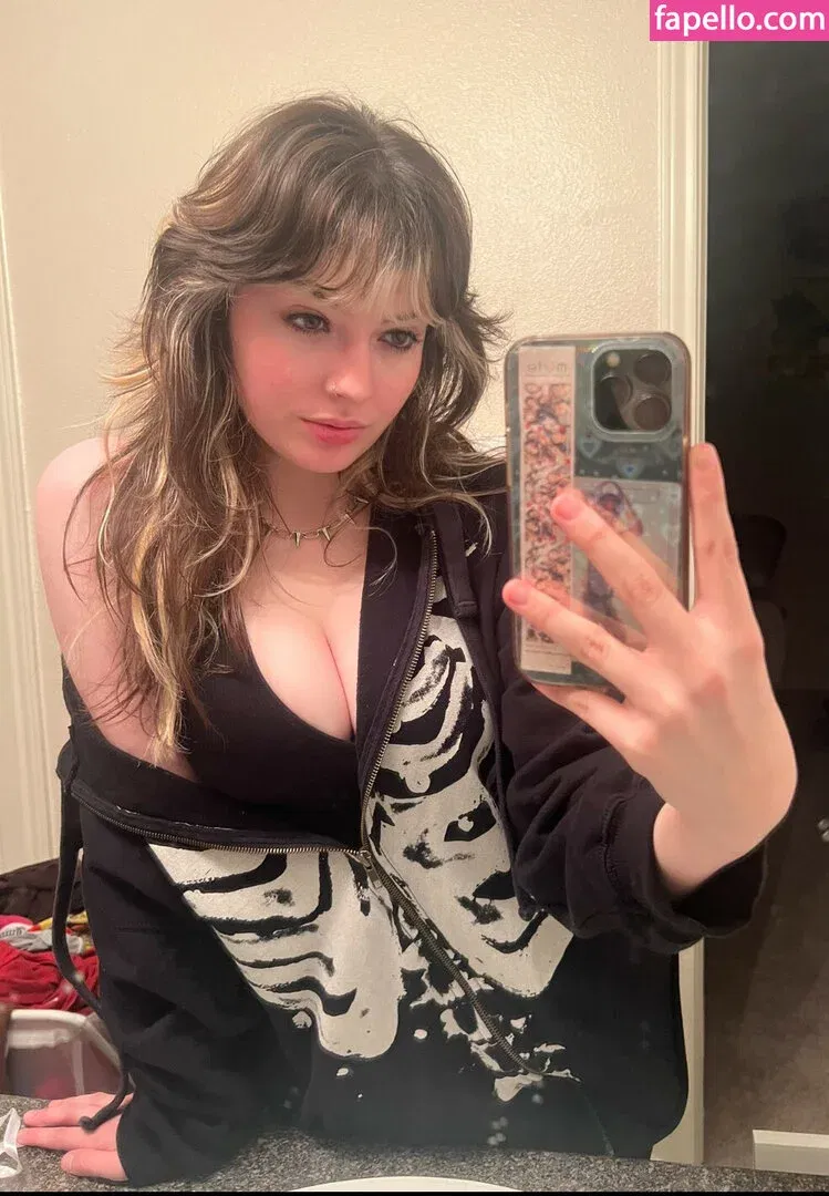 Waluiguigui Onlyfans Photo Gallery 