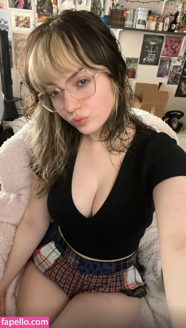 Waluiguigui Onlyfans Photo Gallery 