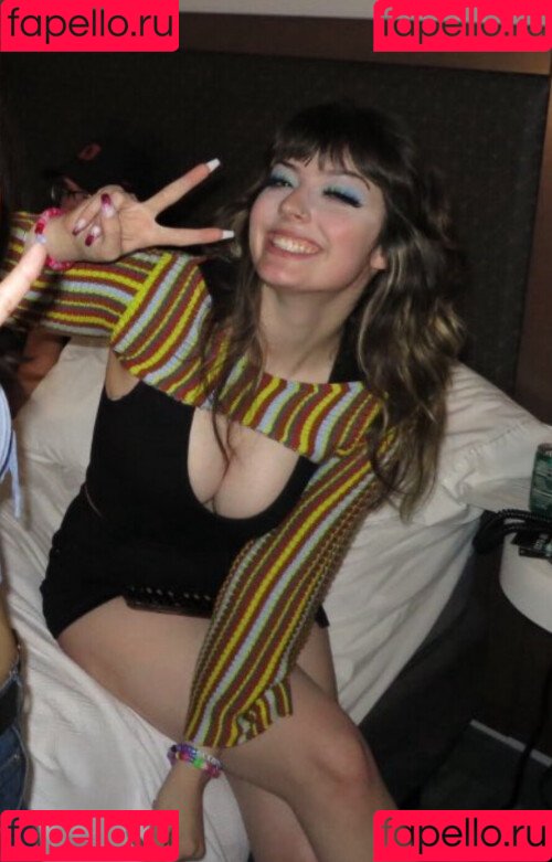 Waluiguigui Onlyfans Photo Gallery 