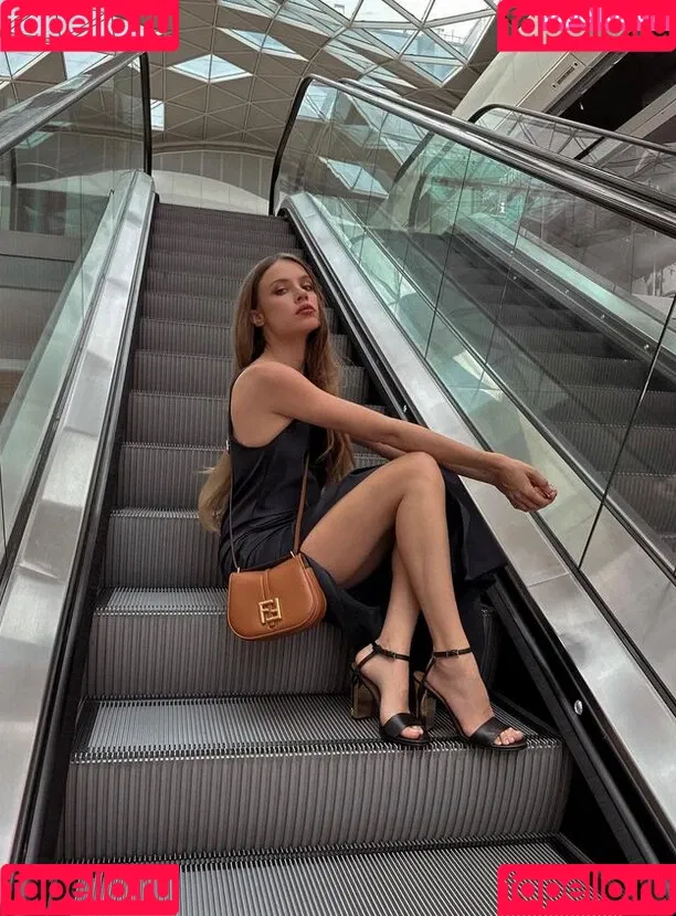 Xenia Tchoumitcheva Onlyfans Photo Gallery 