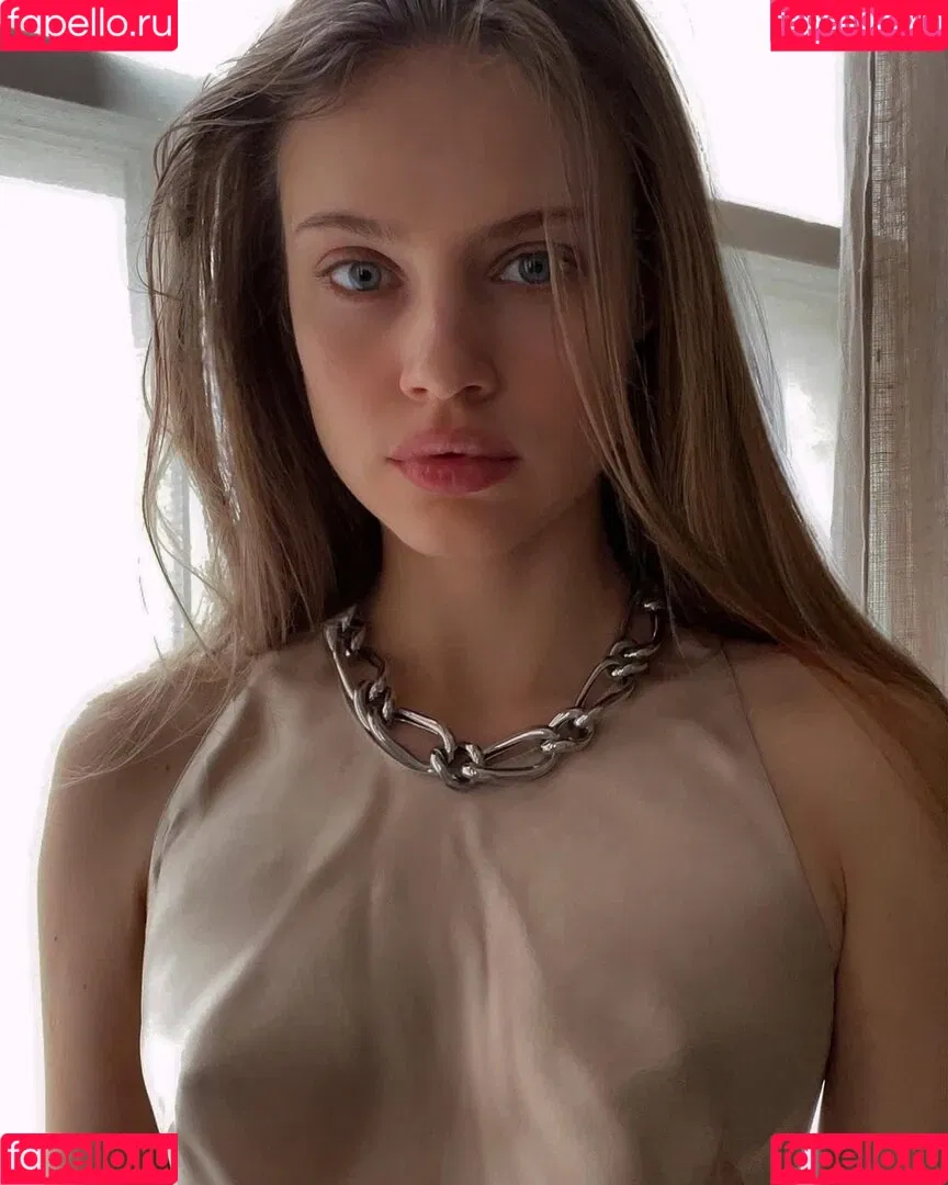 Xenia Tchoumitcheva Onlyfans Photo Gallery 