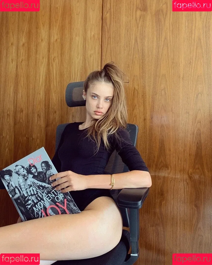 Xenia Tchoumitcheva Onlyfans Photo Gallery 