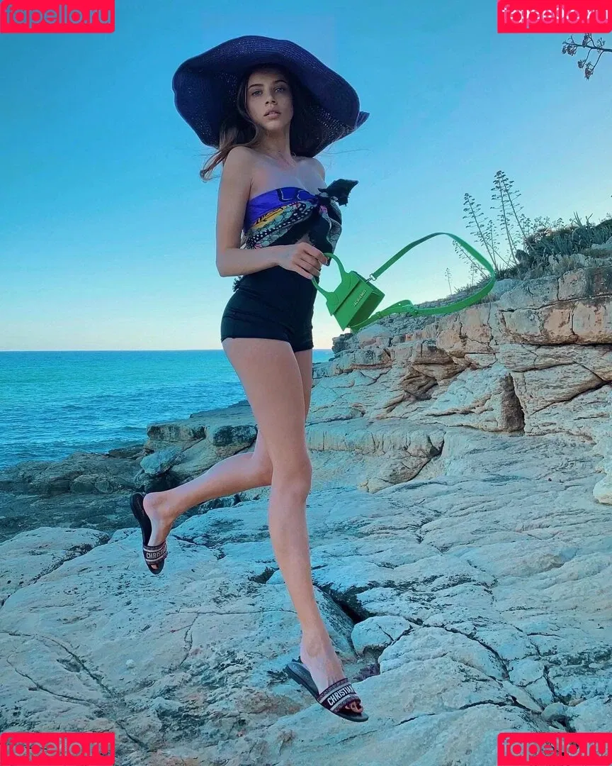 Xenia Tchoumitcheva Onlyfans Photo Gallery 