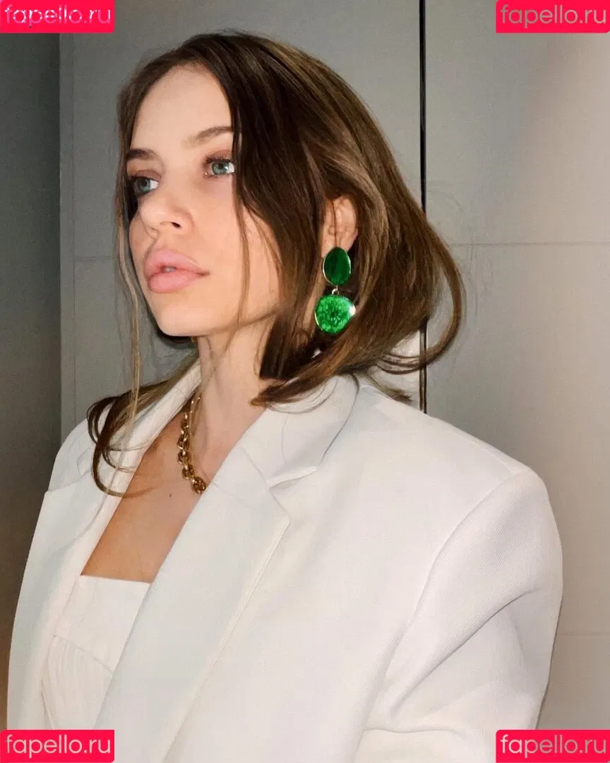 Xenia Tchoumitcheva Onlyfans Photo Gallery 