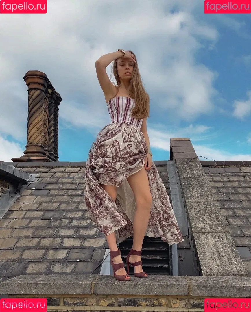 Xenia Tchoumitcheva Onlyfans Photo Gallery 