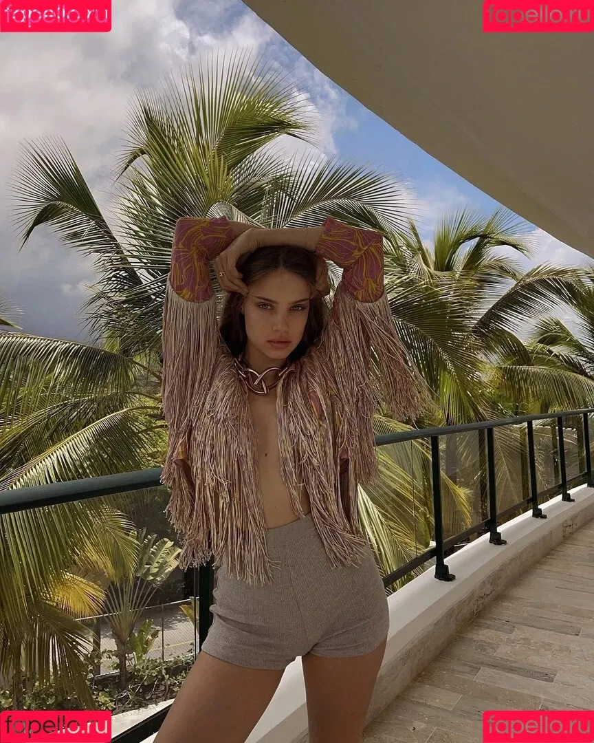 Xenia Tchoumitcheva Onlyfans Photo Gallery 