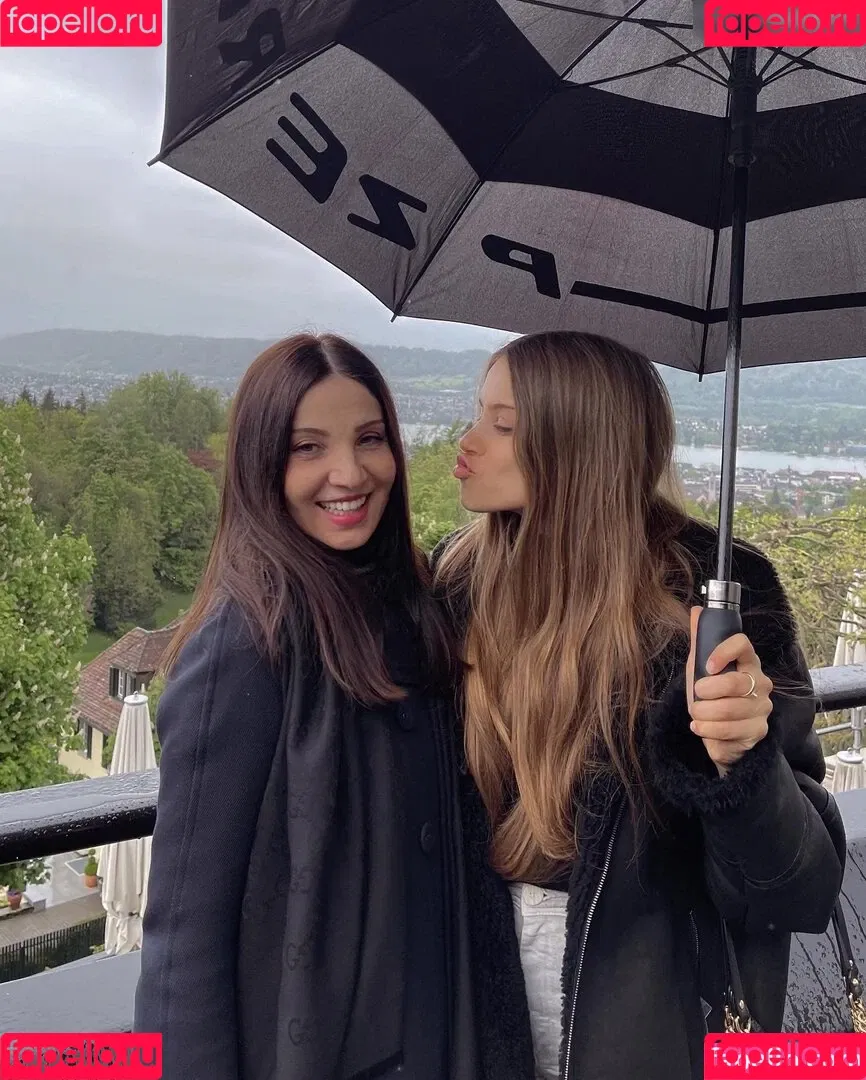 Xenia Tchoumitcheva Onlyfans Photo Gallery 