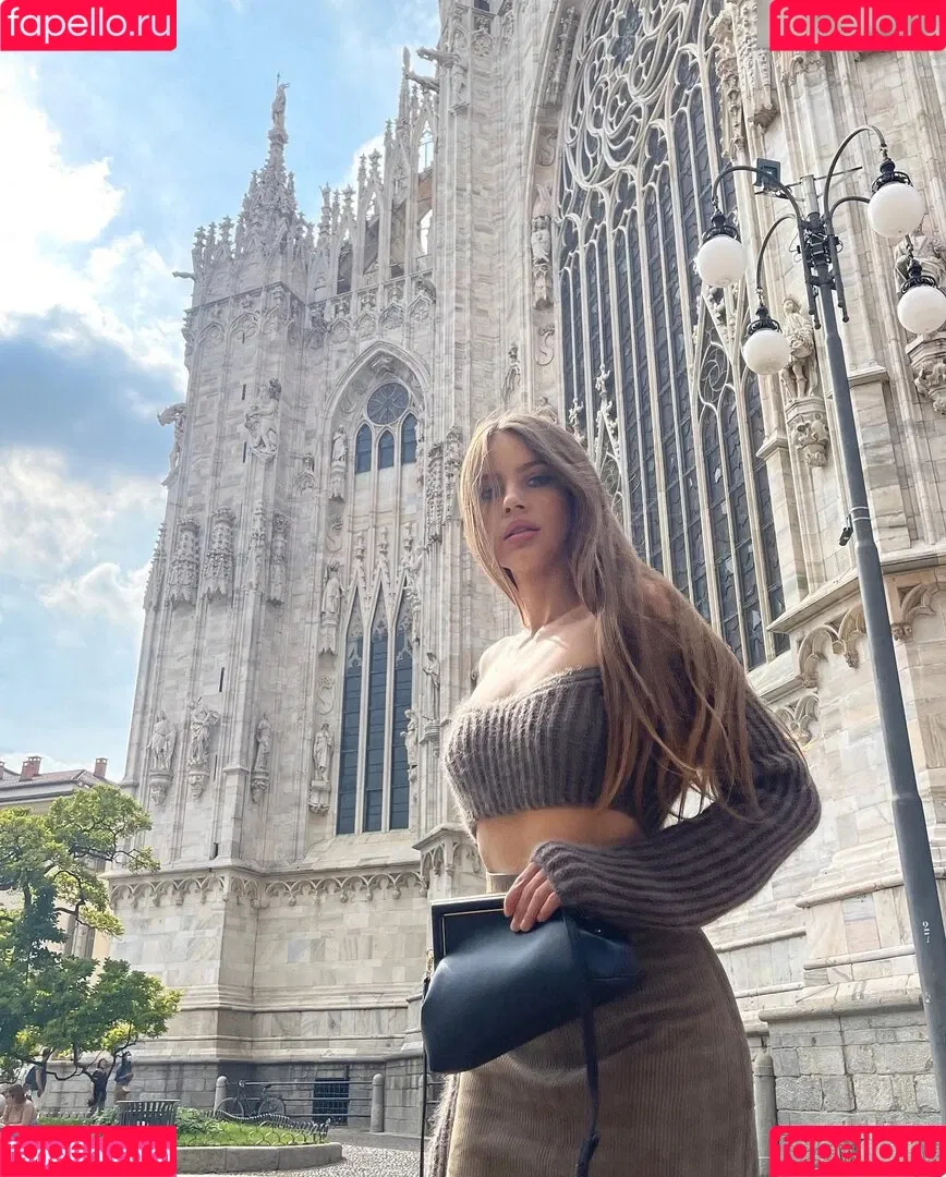 Xenia Tchoumitcheva Onlyfans Photo Gallery 
