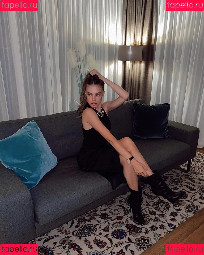 Xenia Tchoumitcheva Onlyfans Photo Gallery 