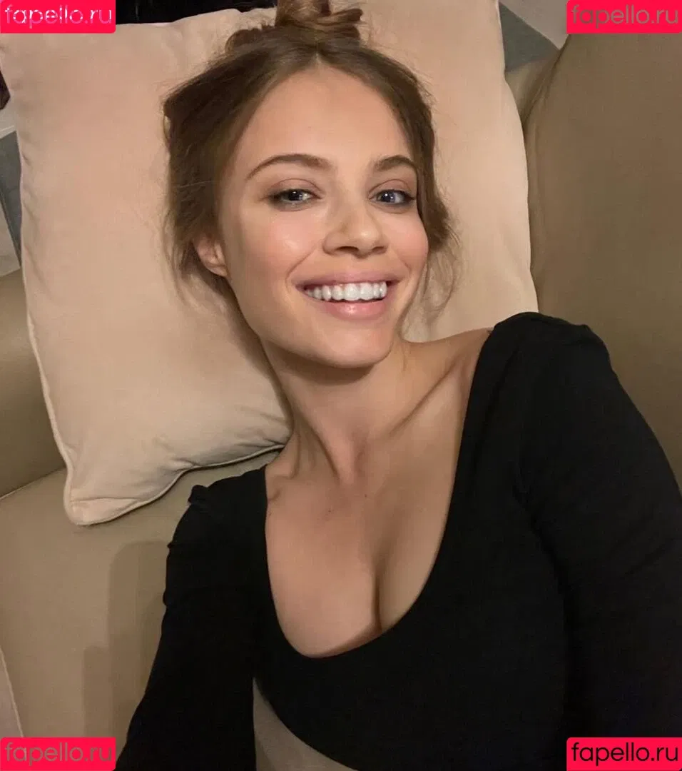 Xenia Tchoumitcheva Onlyfans Photo Gallery 