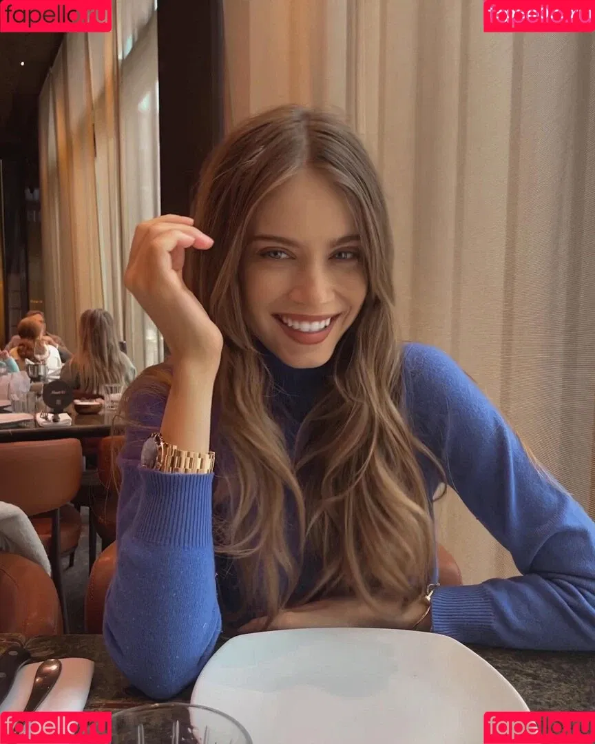 Xenia Tchoumitcheva Onlyfans Photo Gallery 