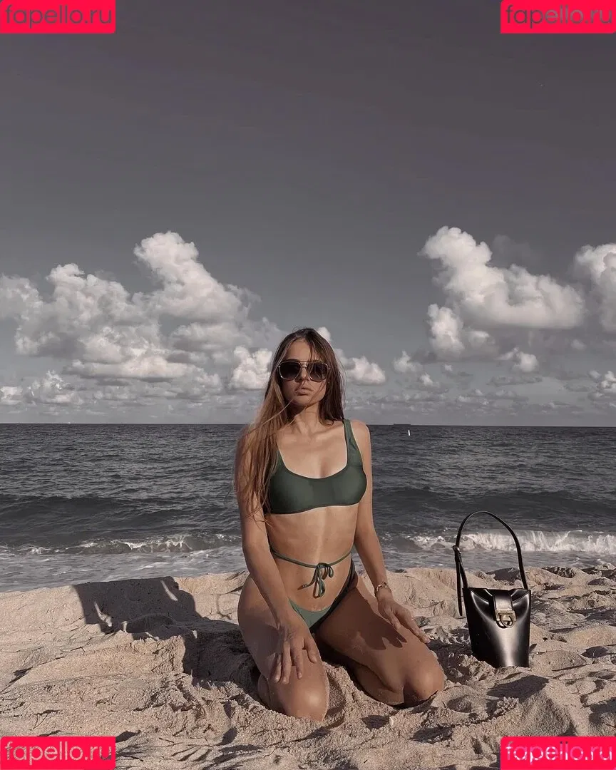 Xenia Tchoumitcheva Onlyfans Photo Gallery 