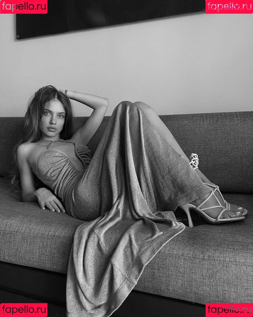 Xenia Tchoumitcheva Onlyfans Photo Gallery 