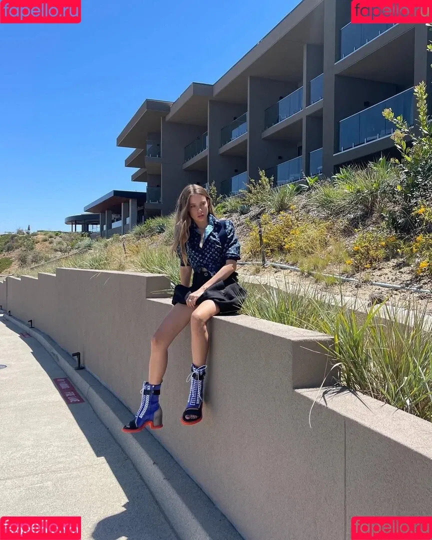 Xenia Tchoumitcheva Onlyfans Photo Gallery 