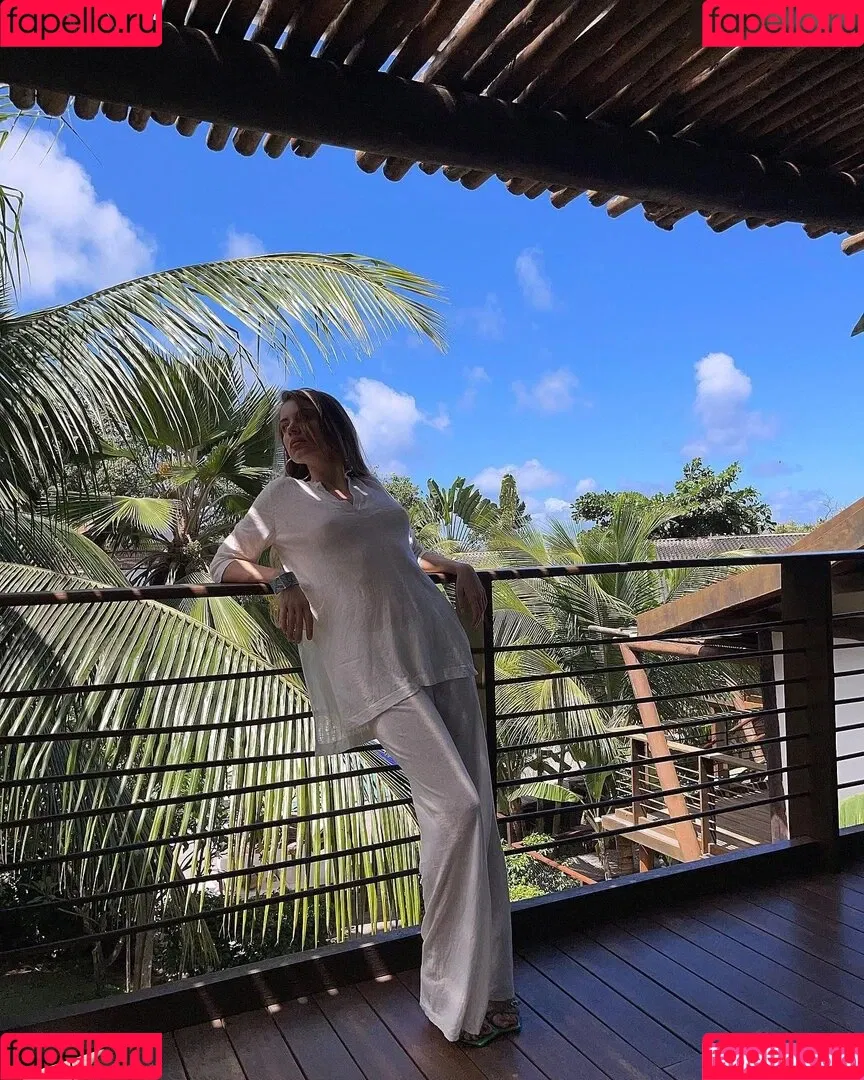 Xenia Tchoumitcheva Onlyfans Photo Gallery 
