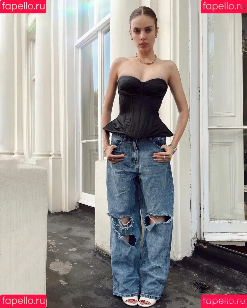 Xenia Tchoumitcheva Onlyfans Photo Gallery 