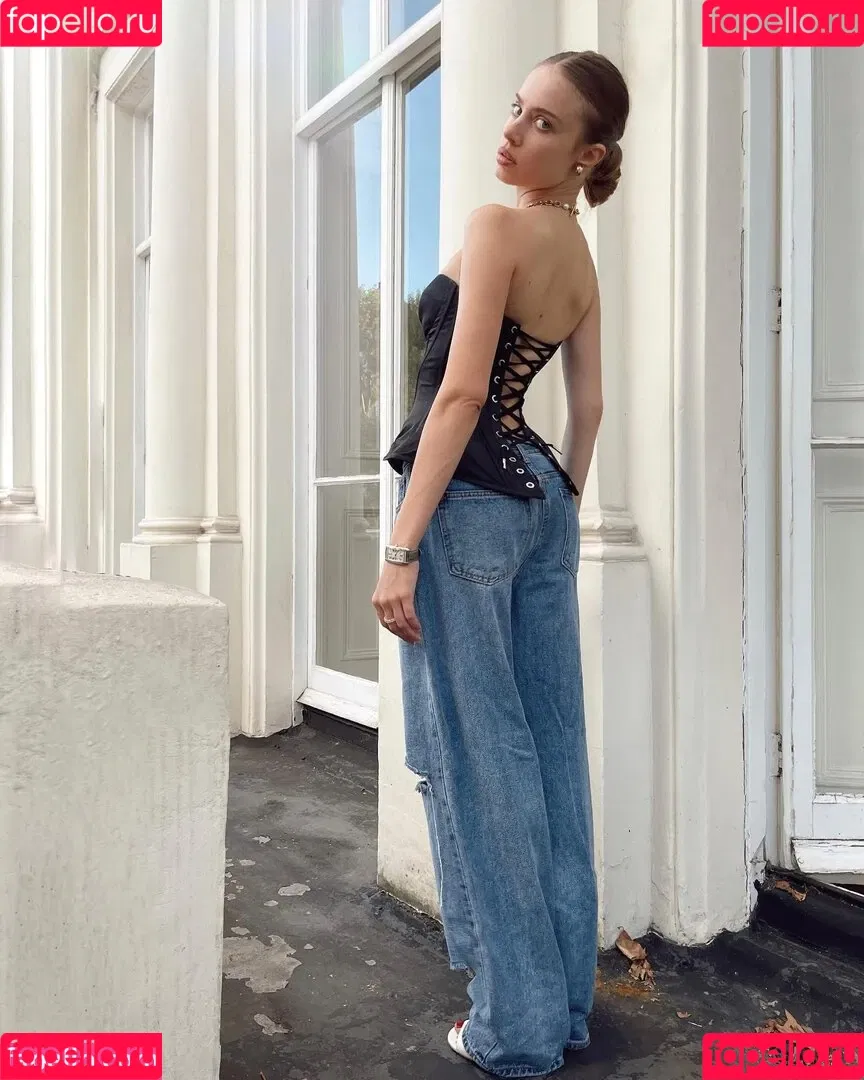 Xenia Tchoumitcheva Onlyfans Photo Gallery 