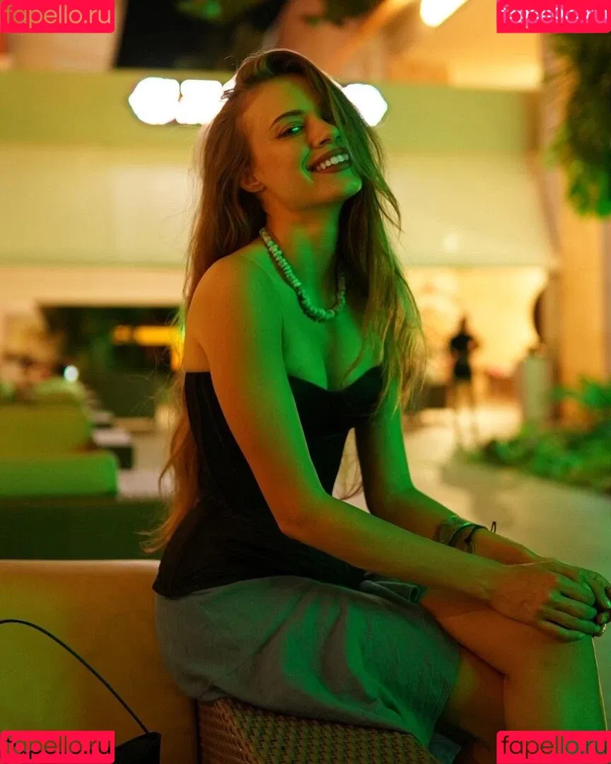 Xenia Tchoumitcheva Onlyfans Photo Gallery 