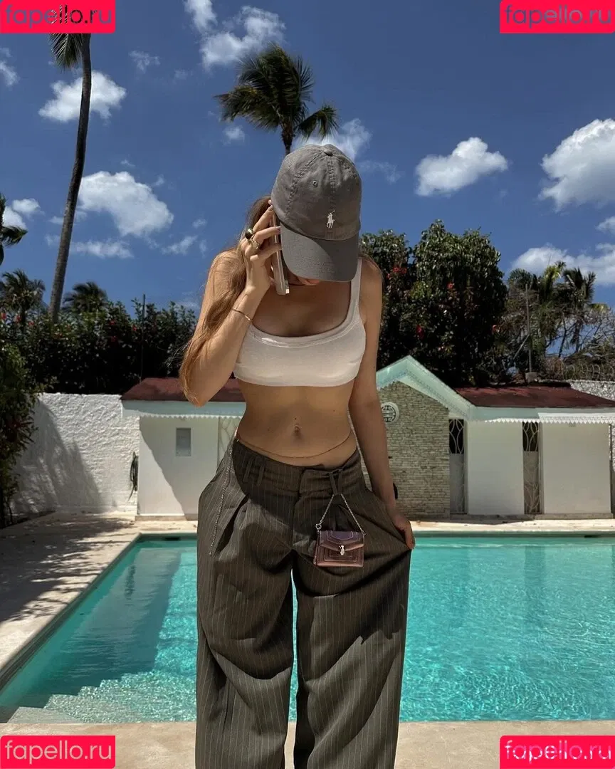 Xenia Tchoumitcheva Onlyfans Photo Gallery 