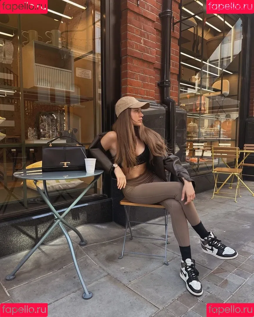 Xenia Tchoumitcheva Onlyfans Photo Gallery 
