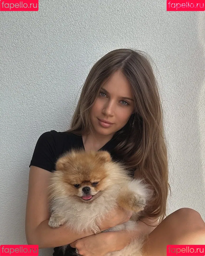 Xenia Tchoumitcheva Onlyfans Photo Gallery 